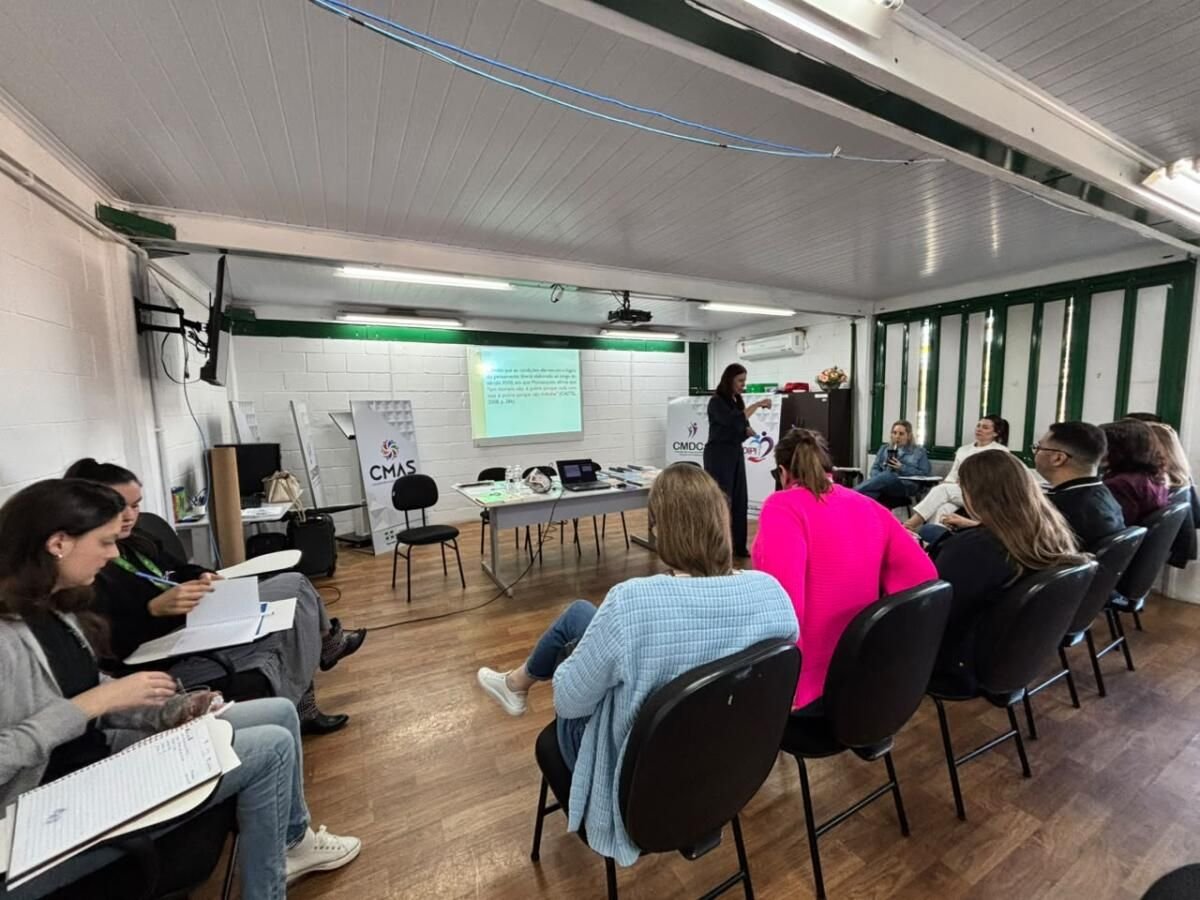 Capacitação para equipes de Assistência Social em São Miguel do Oeste