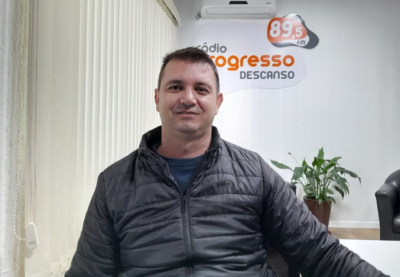 Prefeito de Descanso destaca investimentos em pavimentação e força-tarefa nas estradas