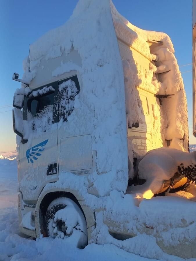 Caminhões de Concórdia retidos na fronteira entre Argentina e Chile devido à neve