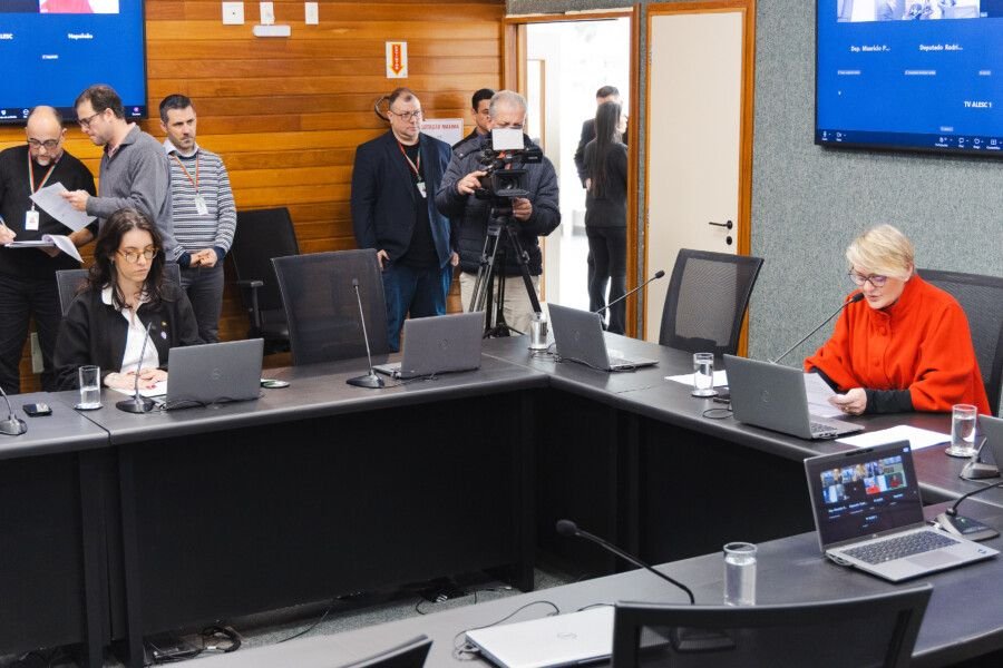 Projeto de Lei 355/2023 avança na Assembleia Legislativa de SC sobre alimentação escolar