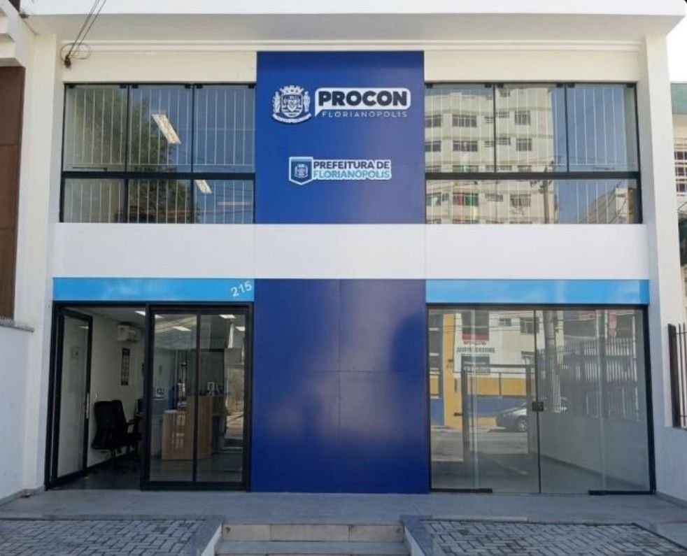 Procon de Florianópolis notifica Casas Bahia e Ponto Frio por aumento de reclamações