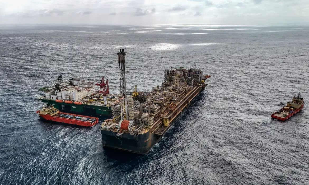 Petroleiros propõem fortalecimento da Petrobras e redução de dividendos a acionistas