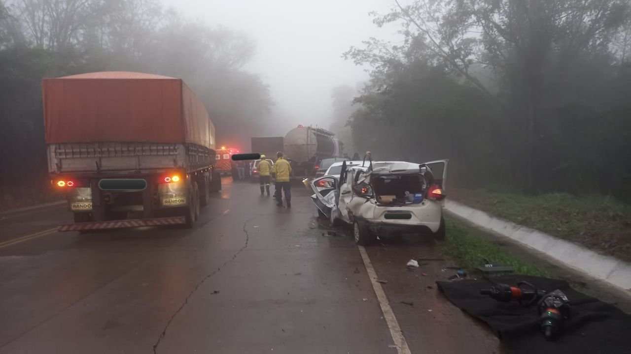 Colisão entre veículos deixa duas pessoas feridas na BR-163 em Guaraciaba