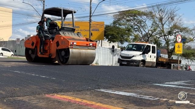 São Miguel do Oeste instala faixas elevadas para segurança de pedestres na Rua Marcílio Dias