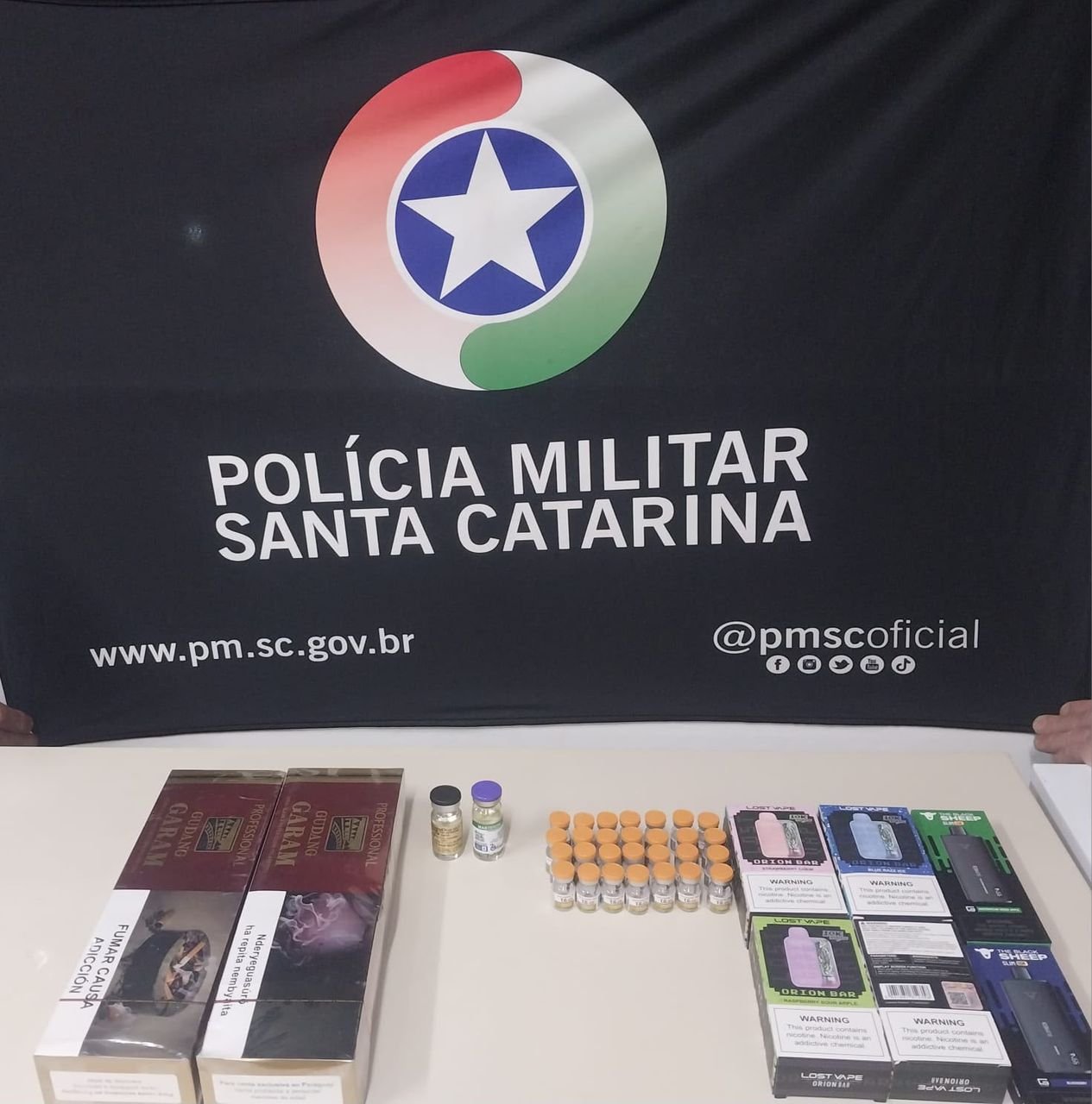 PM apreende mercadorias do Paraguai e medicamentos irregulares em Maravilha
