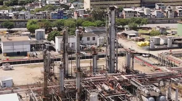 Cláudio Castro é alvo de buscas da PF na Operação Sem Refino