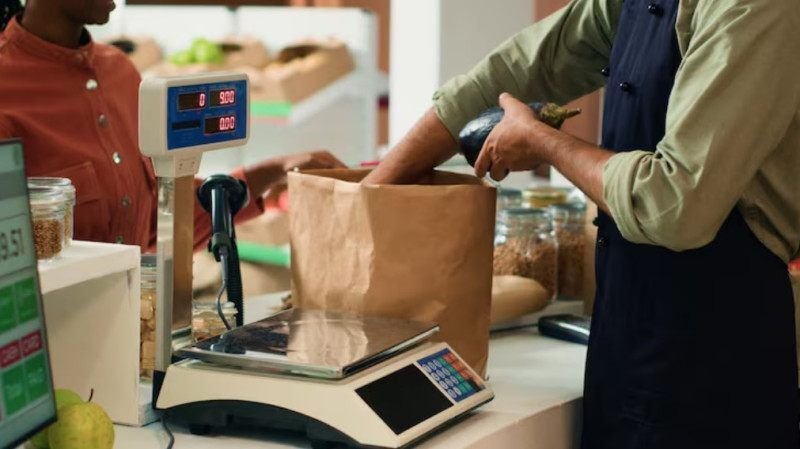 Crescimento do Varejo em Junho é Impulsionado por Supermercados, Mas Desaceleração Preocupa