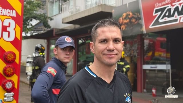 Bombeiro de folga combate princípio de incêndio em restaurante em São Miguel do Oeste