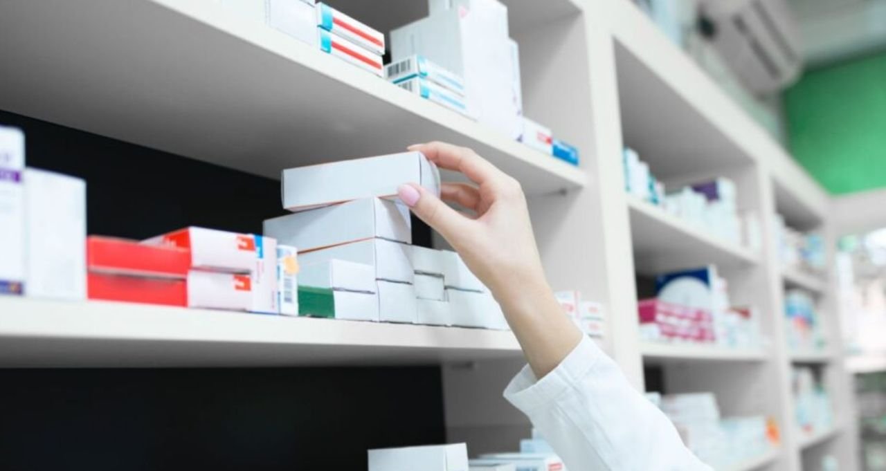 Farmácia Escola de Joinville suspende atendimento para inventário de medicamentos