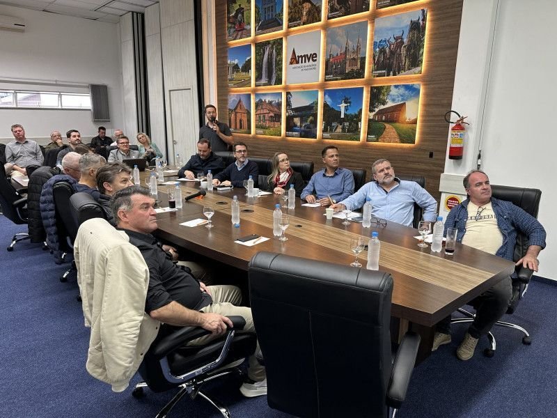 Amve cria comitê regional para segurança nas escolas