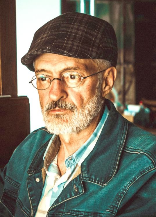 Câmara de Chapecó propõe moção de reconhecimento ao jornalista Hugo Gandolfi