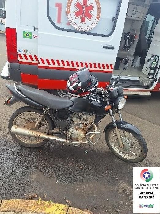 Motociclista de 19 anos fica ferido em colisão com caminhonete em Xanxerê