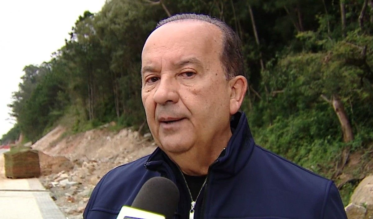 Jorginho Mello visita obras da SC-401 em Florianópolis