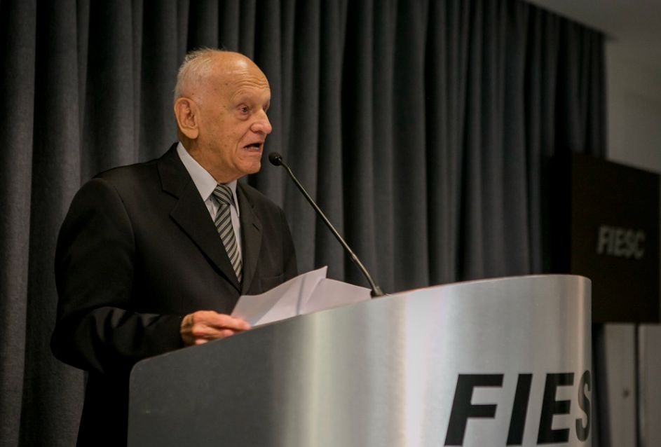 Morre Rodolfo Hufenüssler, ex-presidente da ACIJS, aos 98 anos