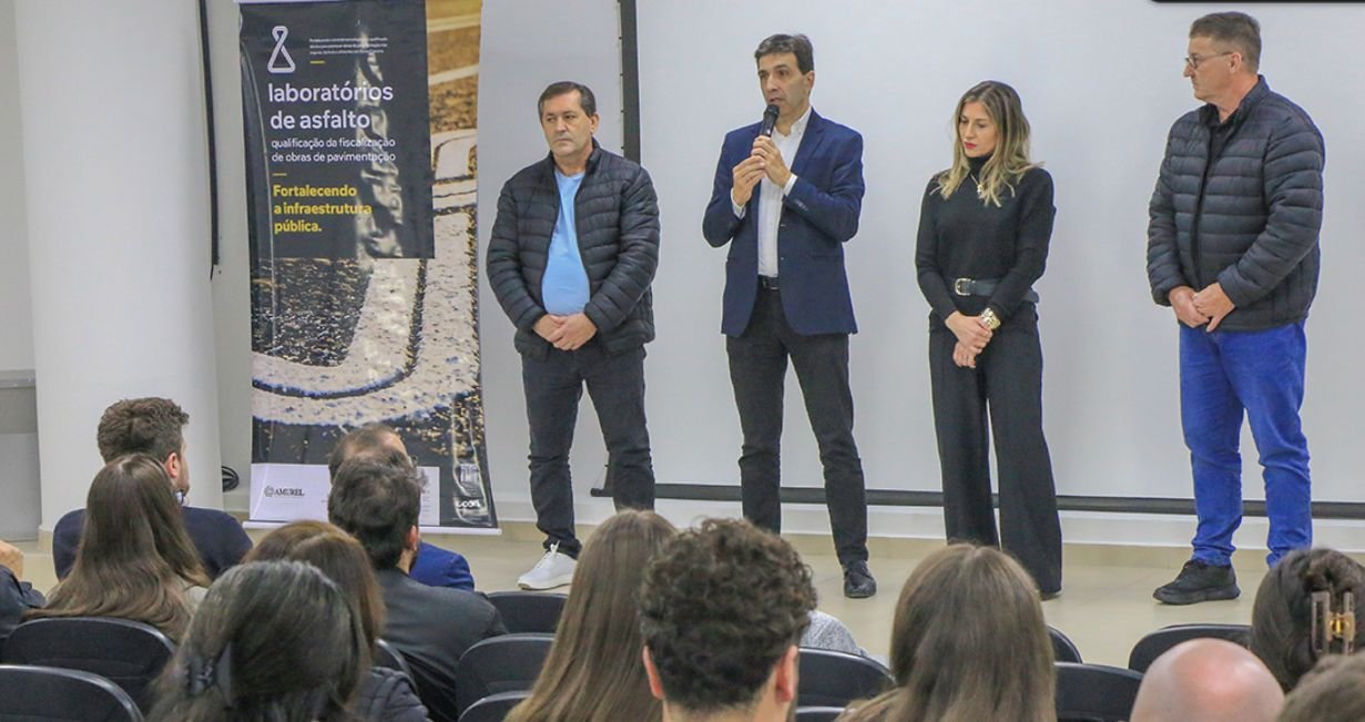 TCE/SC realiza capacitação em Tubarão para laboratórios de asfalto