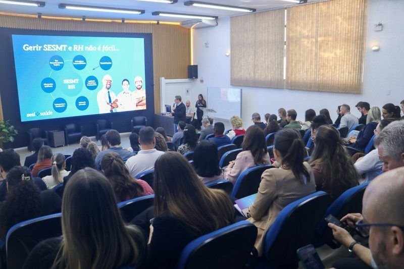 Seminário discute eficiência e segurança na construção civil em Chapecó