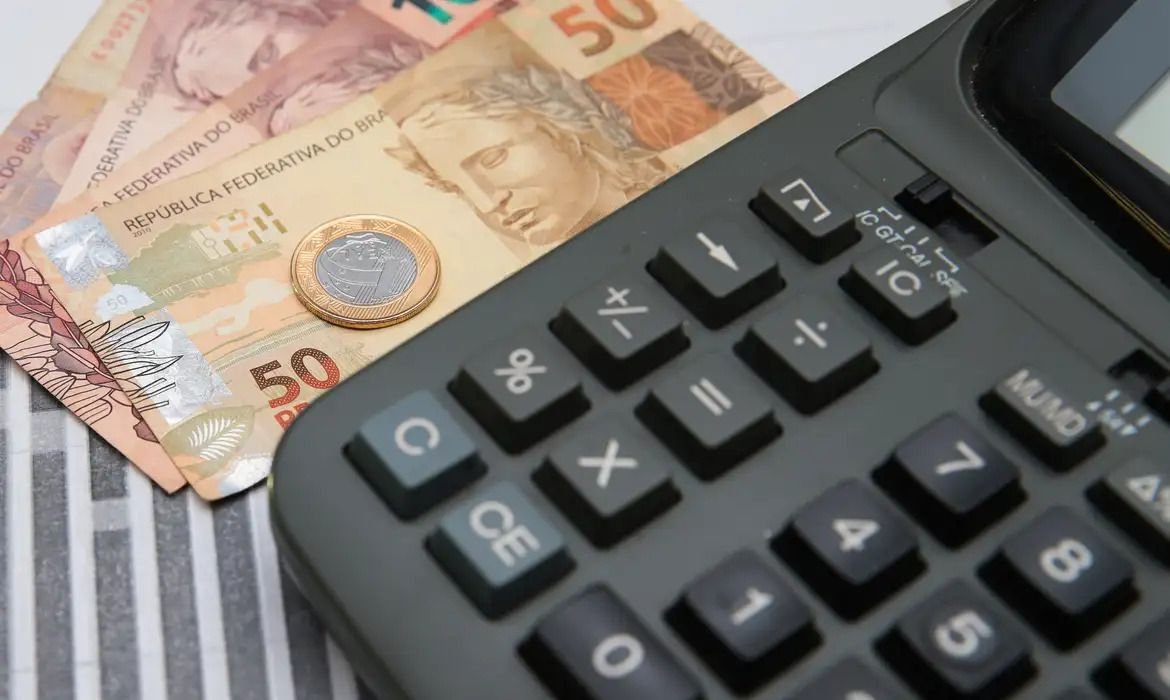 Governo estima arrecadar R$ 636 bilhões com nova Contribuição sobre Bens e Serviços em 2027