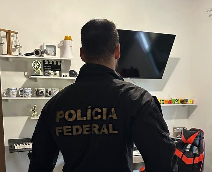 Polícia Federal prende homem por compartilhar material de abuso sexual em Blumenau