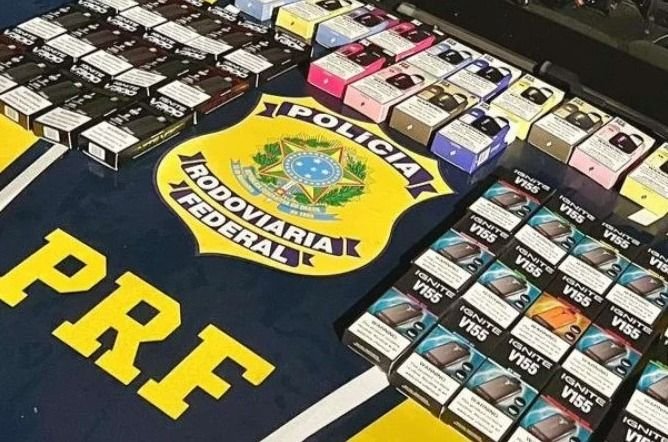 PRF apreende 263 cigarros eletrônicos durante abordagem na BR-282 em Xanxerê