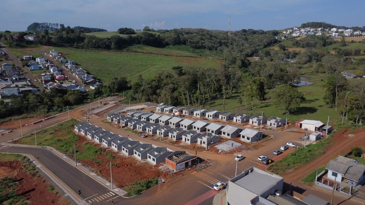 Chapecó constrói 82 casas populares com entrega prevista para 2027