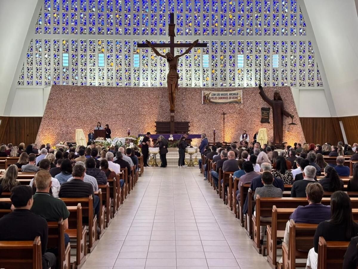 Irmãs mortas em acidente na BR-163 são sepultadas em São Miguel do Oeste