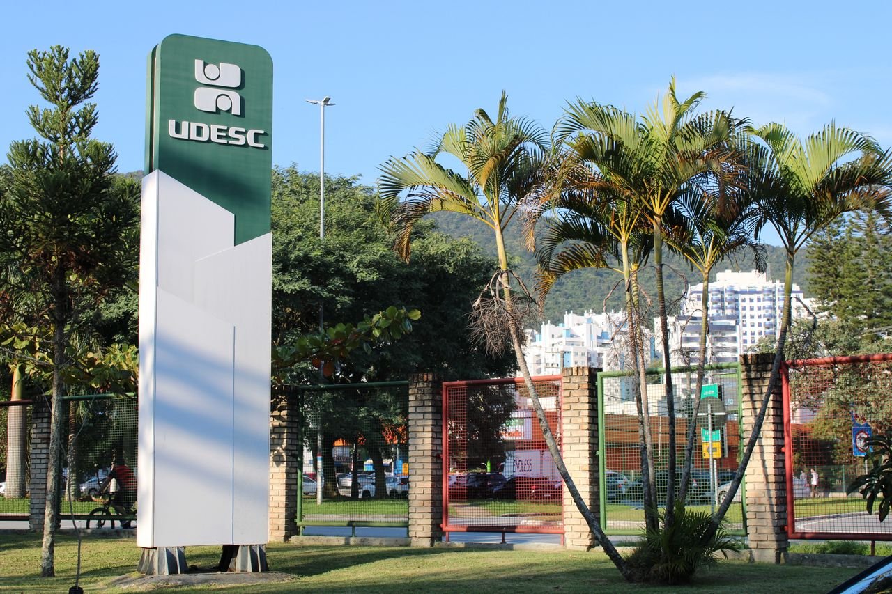 Justiça de SC suspende parte da nova política de cotas da Udesc