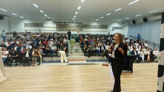 Facisc apresenta demandas do Extremo Oeste de SC a candidatos a deputado