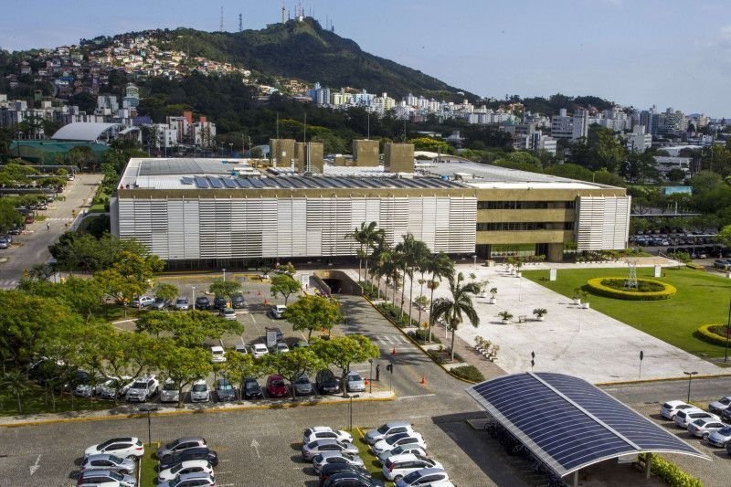 AXIA Energia abre vagas de estágio em Santa Catarina