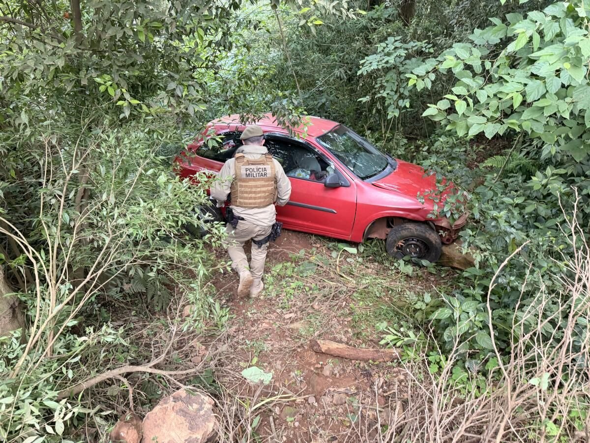 Perseguição policial resulta em prisões e apreensão de drogas em São Miguel do Oeste