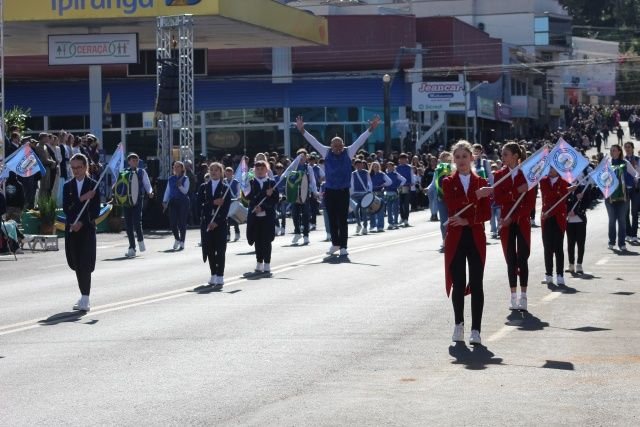 Desfile de 7 de Setembro reúne comunidade em Maravilha