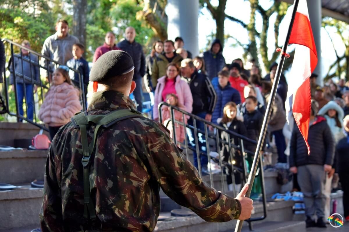 Desfile de 7 de Setembro reúne público em São Miguel do Oeste