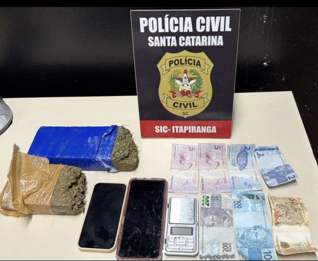 Jovem é presa com mais de 1 kg de drogas durante operação em Itapiranga
