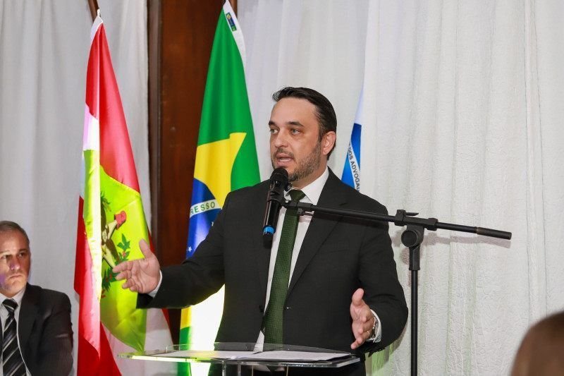 OAB/SC pressiona Senado por análise de impeachments e pede afastamento de Moraes e Gonet