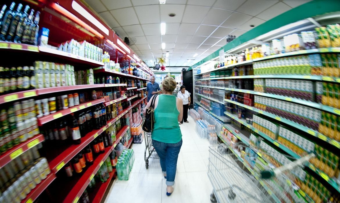 Cesta básica teve queda de preços em 25 capitais brasileiras em agosto