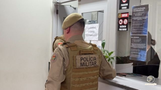 Jovem é preso por embriaguez após colidir veículo em São Miguel do Oeste