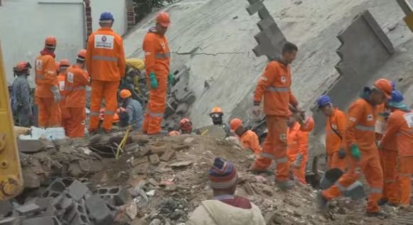 Três mortos após desabamento de prédio em construção na Penha, São Paulo