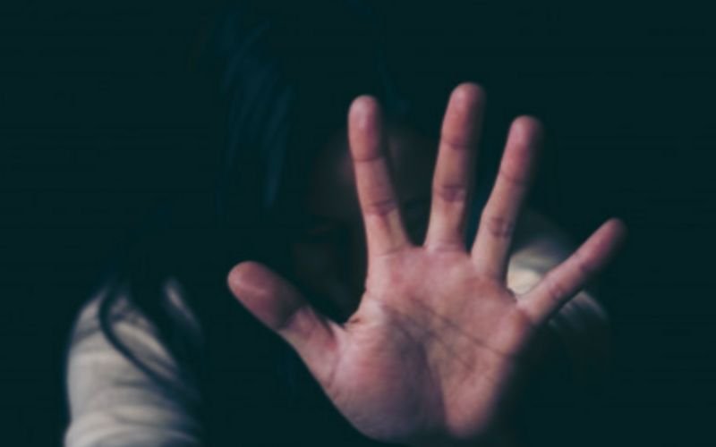 Homem é preso após agredir e ameaçar a própria mãe em Faxinal dos Guedes