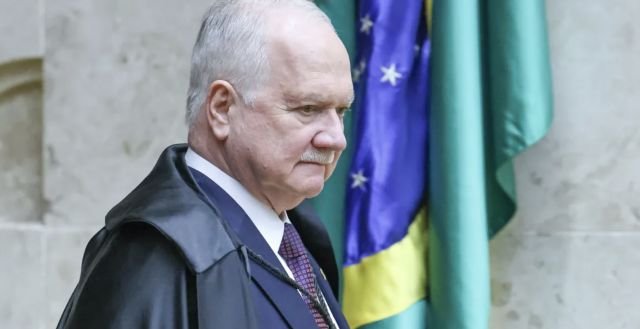 Fachin avalia antecipar voto sobre investigação contra Moraes no STF