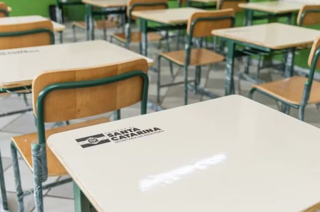 SC define novas regras para matrículas e transferências de alunos para 2027