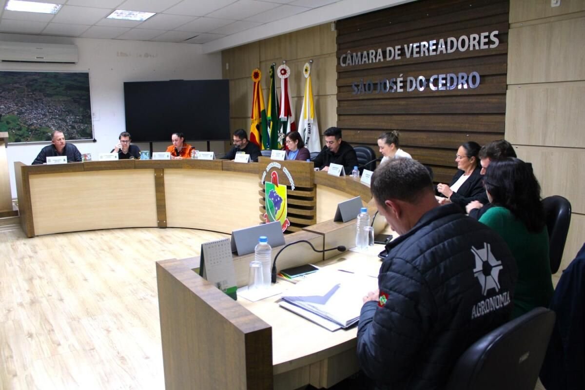 Câmara de São José do Cedro aprova recursos para cultura e debate segurança no trânsito
