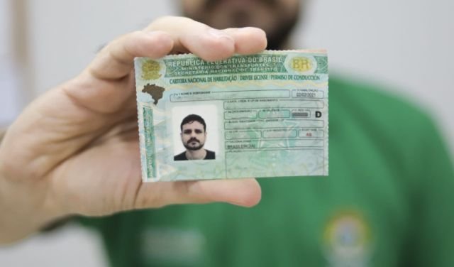 Nova lei do CTB permite CNH B para veículos elétricos de até 4.250 kg