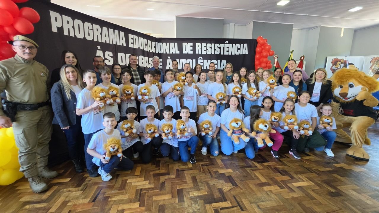 Flor do Sertão realiza formatura do PROERD 2026 durante aniversário do município