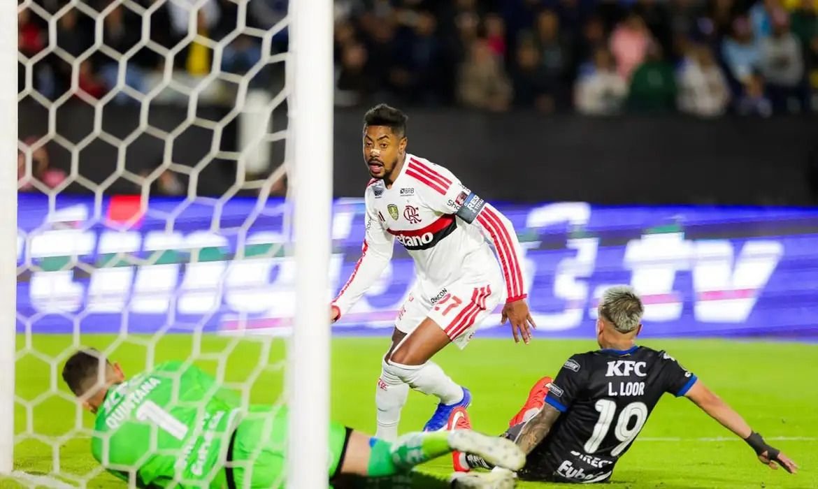 Flamengo avança às semifinais da Libertadores após empate com Independiente del Valle