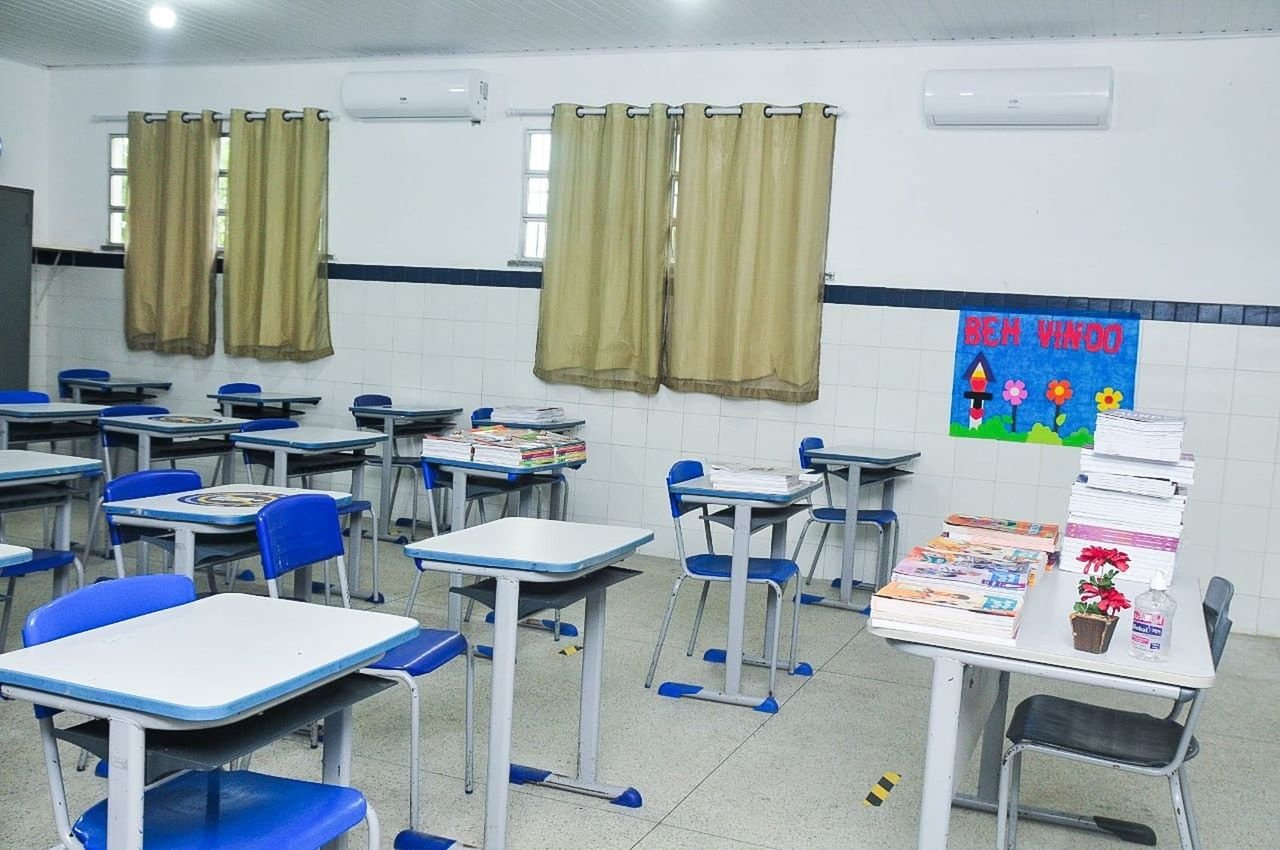 Prefeitura de São José abre concurso para 300 vagas de auxiliar de educação especial