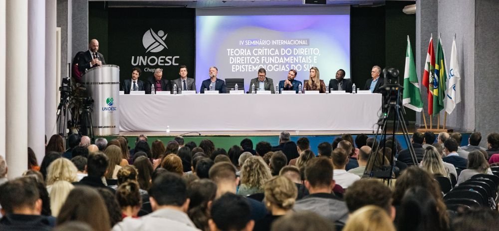 Quarto Seminário Internacional de Teoria Crítica do Direito é realizado na Unoesc Chapecó