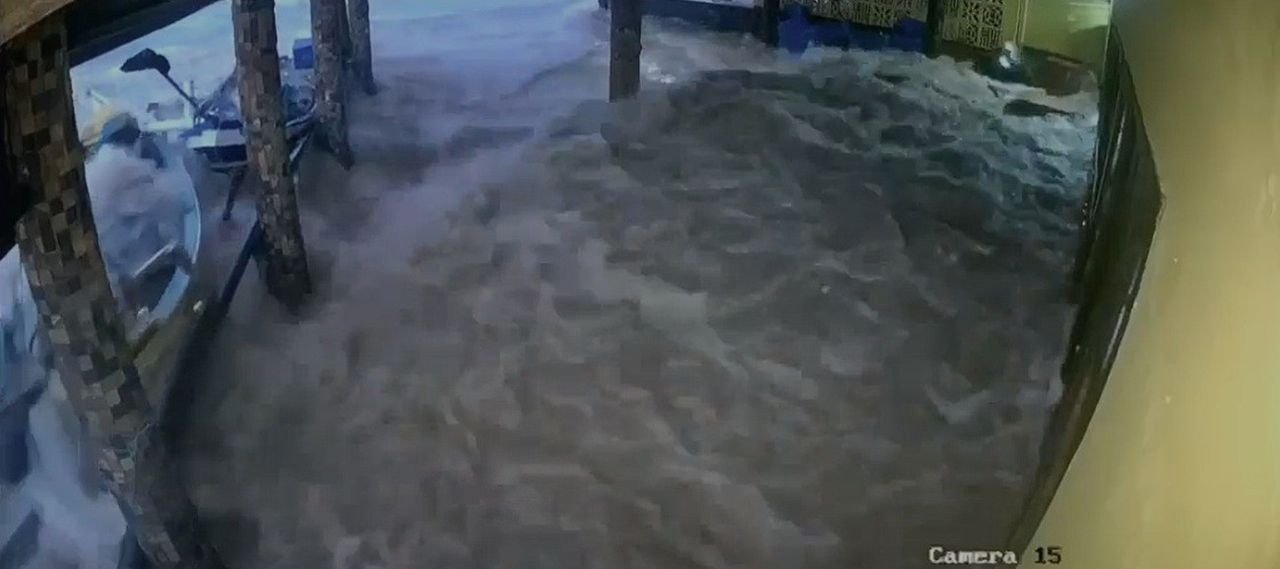 Tsunami meteorológico causa estragos no Litoral Sul de SC