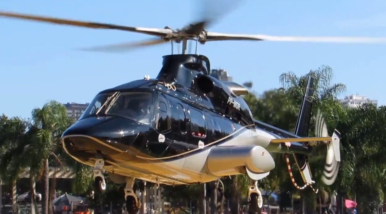 Helicóptero que desapareceu com cantor Rick tem certificação válida até 2027