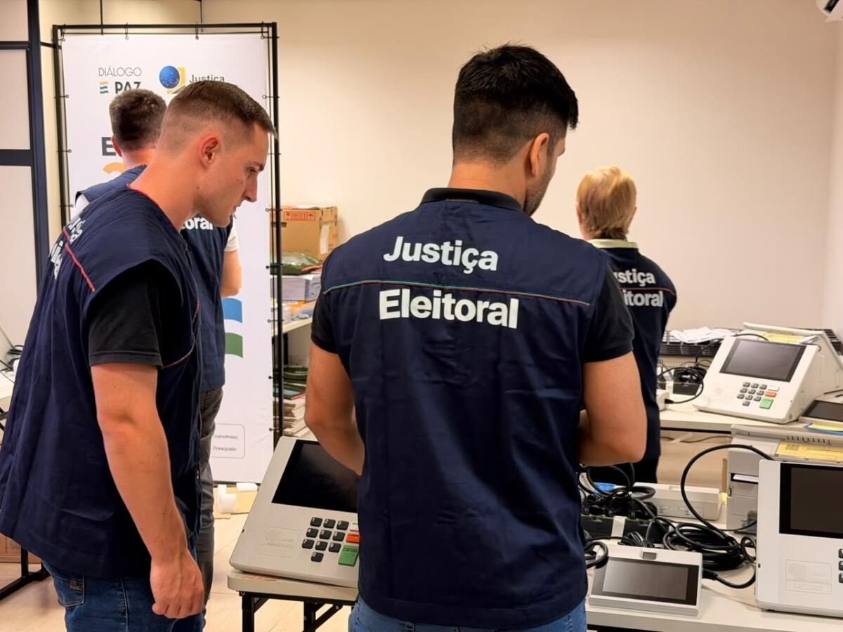 Preparação e Conferência de Urnas Eletrônicas em São Miguel do Oeste e Maravilha