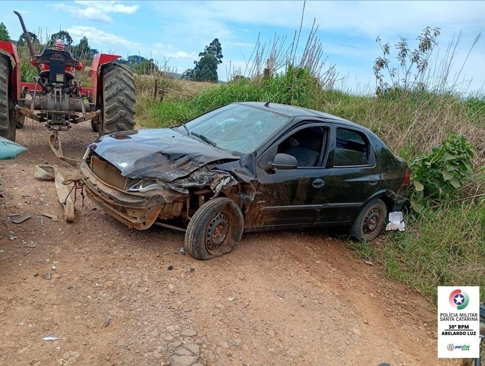Colisão frontal em Abelardo Luz deixa duas pessoas feridas