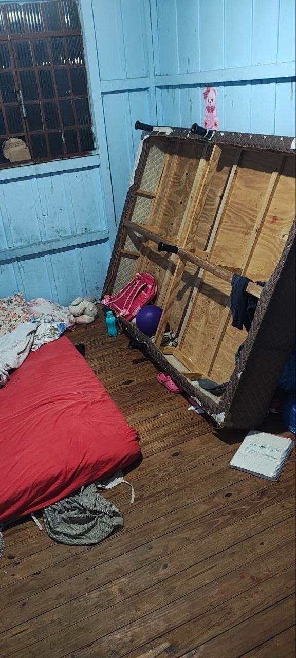 Mãe é presa após crianças de 3, 8 e 9 anos furtarem para comer em Chapecó